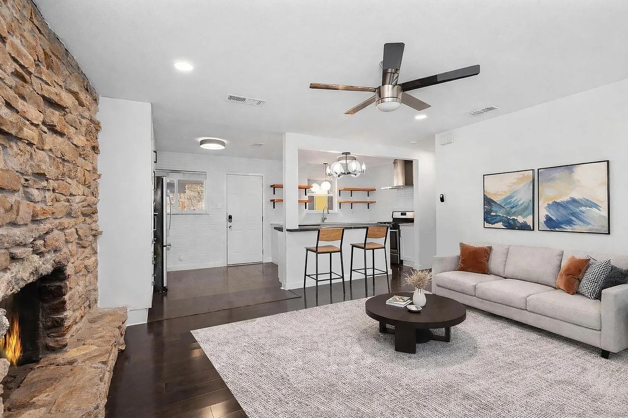 3001 Catalina Dr #NA - Photo 2 of 8