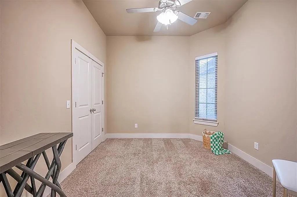 1221 Pebble Pond Dr #NA