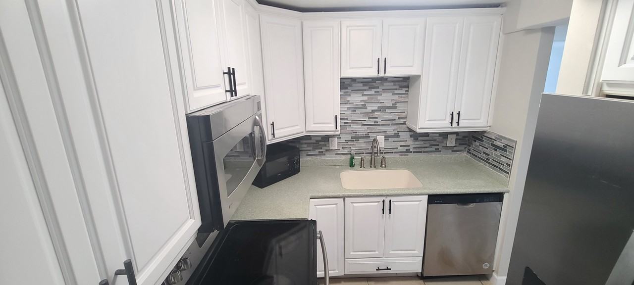 3051 S Atlantic Ave #19 - Photo 4 of 31