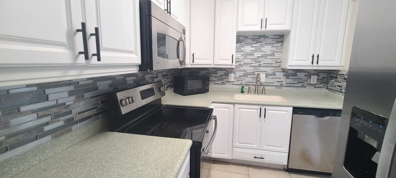 3051 S Atlantic Ave #19 - Photo 6 of 31