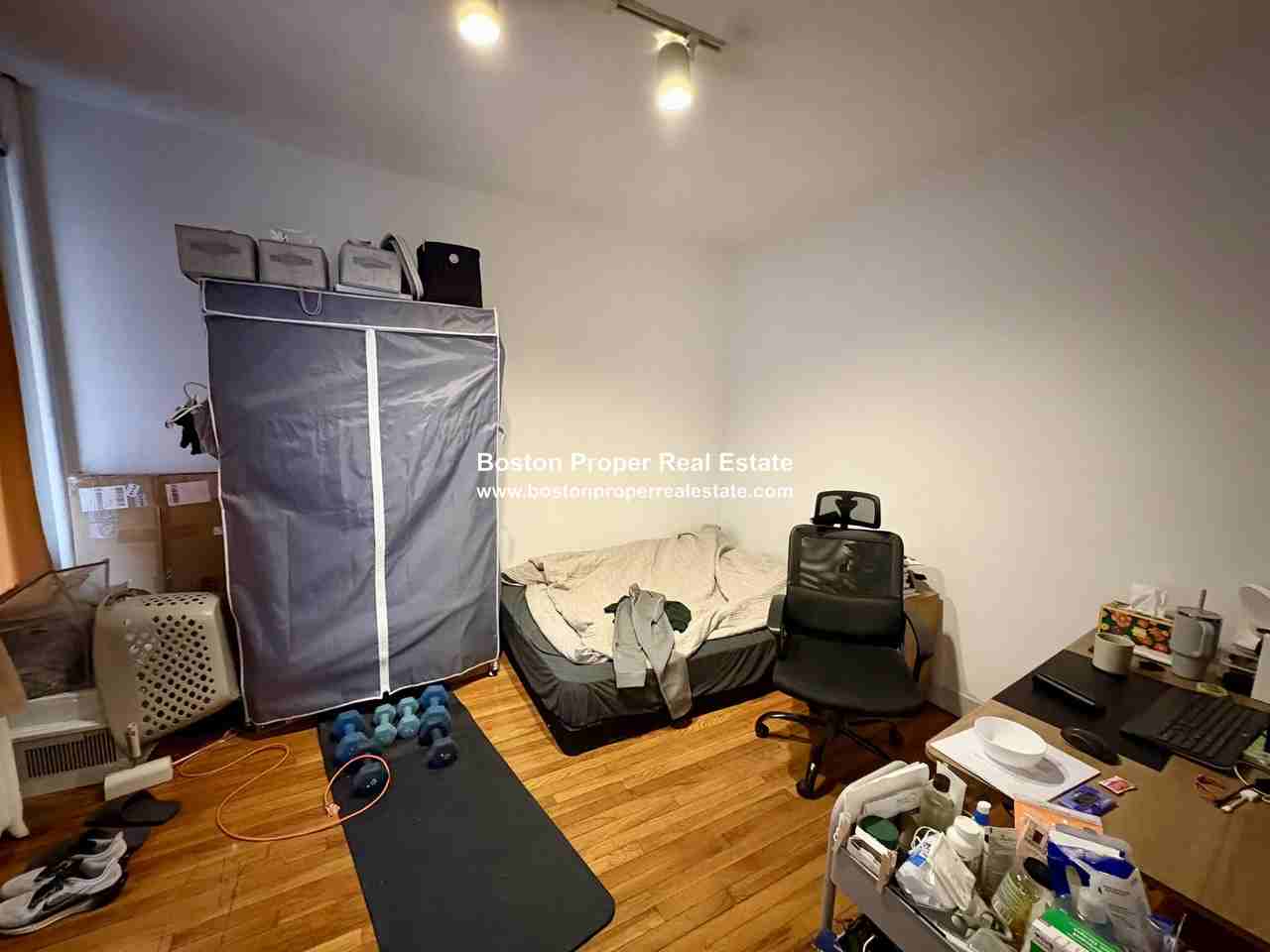 60 Queensberry St #4 - Photo 3 of 11