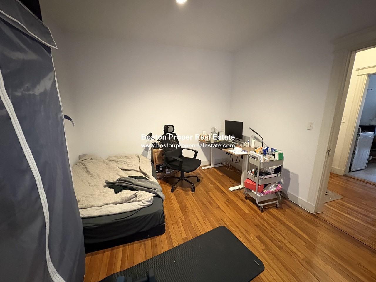 60 Queensberry St #4 - Photo 5 of 11