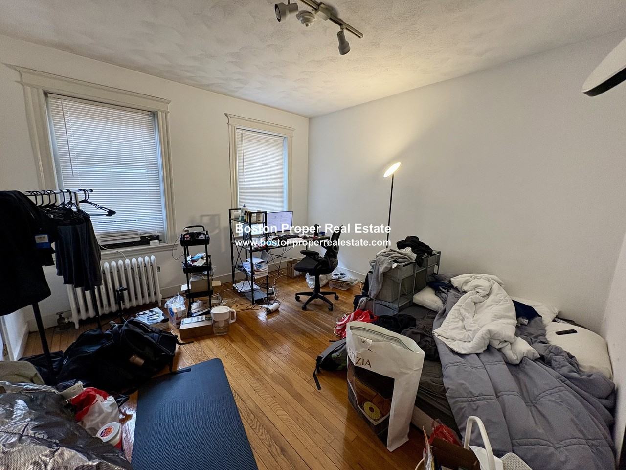 60 Queensberry St #4 - Photo 6 of 11