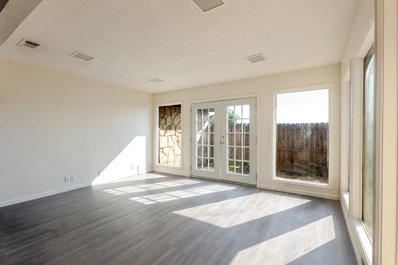 504 Hilltop Dr #NA - Photo 2 of 15