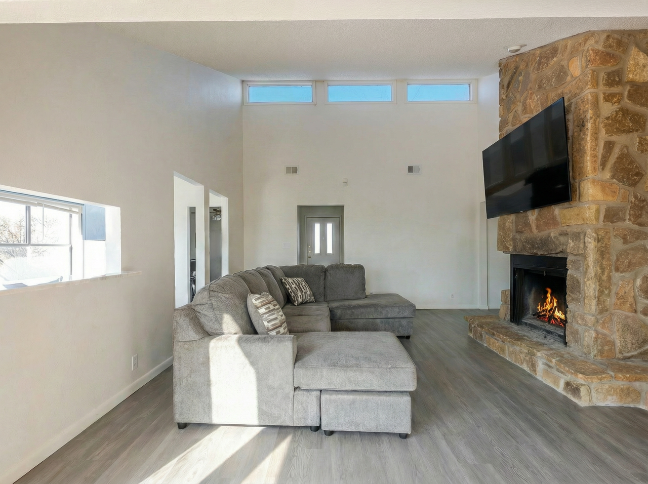 504 Hilltop Dr #NA - Photo 4 of 15