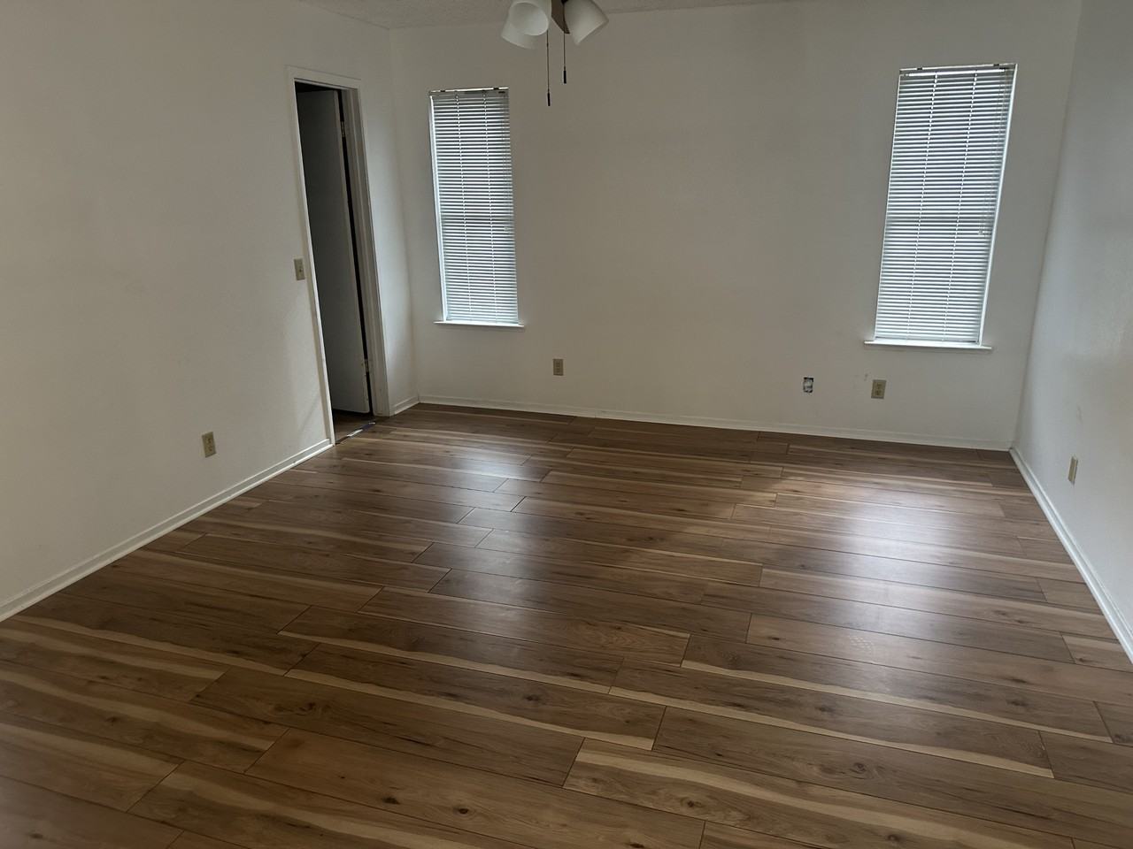 1517 E Atchison St #NA - Photo 4 of 13