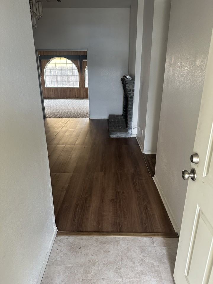 1517 E Atchison St #NA - Photo 5 of 13