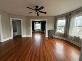 featured image of 8 Narragansett Ave #2