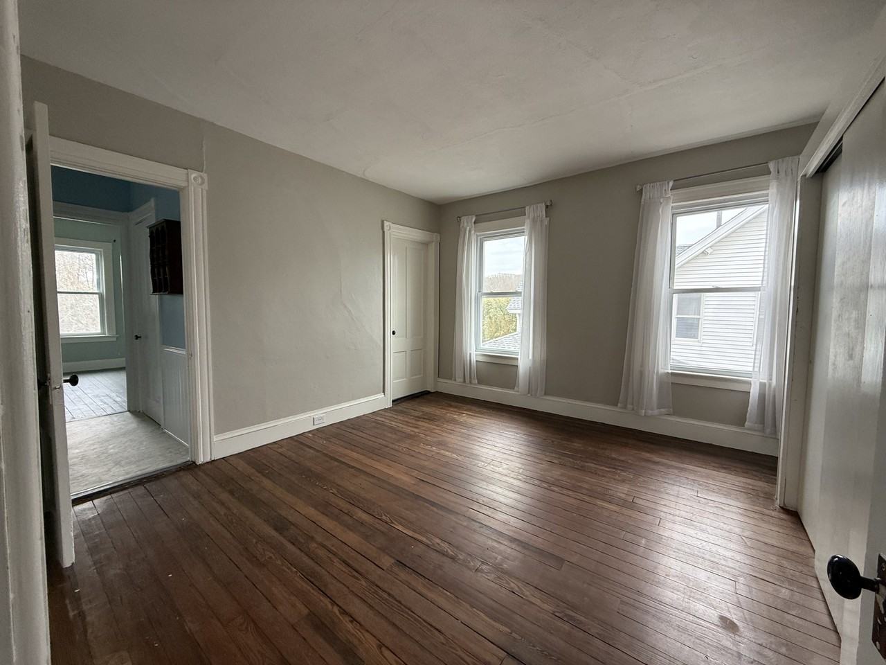 8 Narragansett Ave #2 - Photo 3 of 12