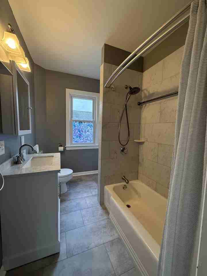 8 Narragansett Ave #2 - Photo 5 of 12