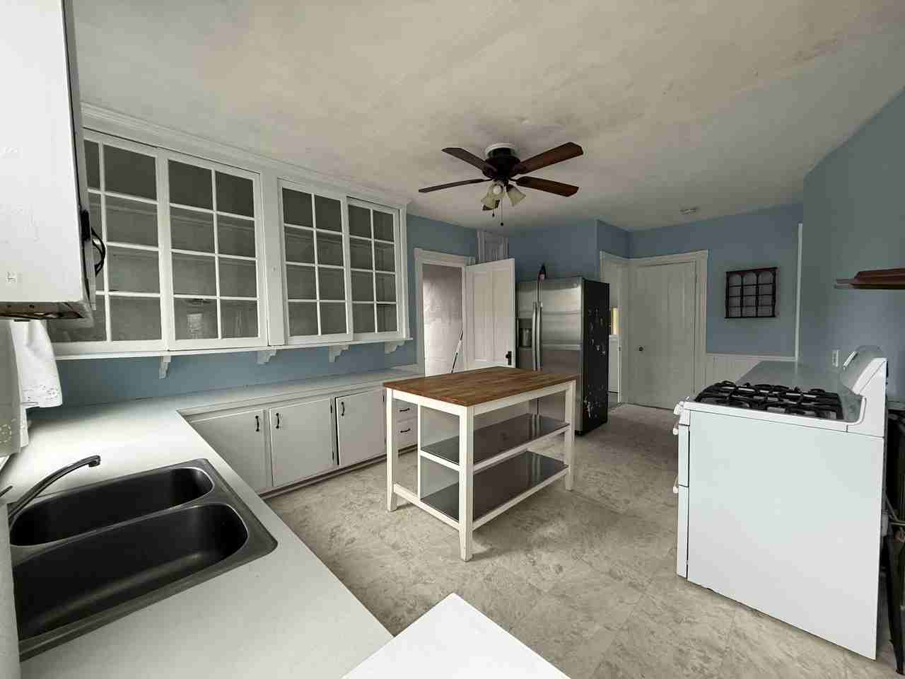 8 Narragansett Ave #2 - Photo 7 of 12