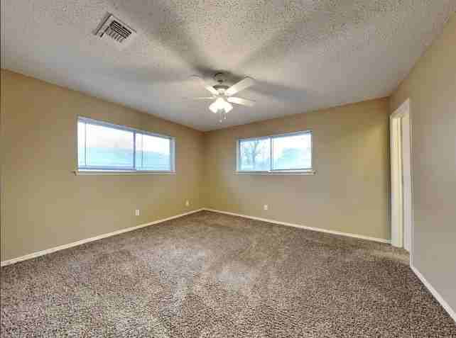 304 N Lyndalyn Ave #NA - Photo 4 of 10