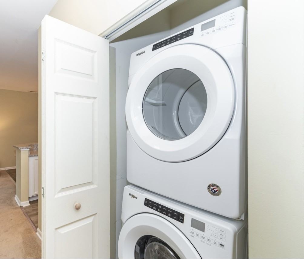 2305 Aurora Dr #6 - Photo 3 of 16