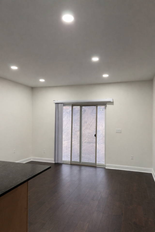 2417 Harding Ave #NA - Photo 3 of 20