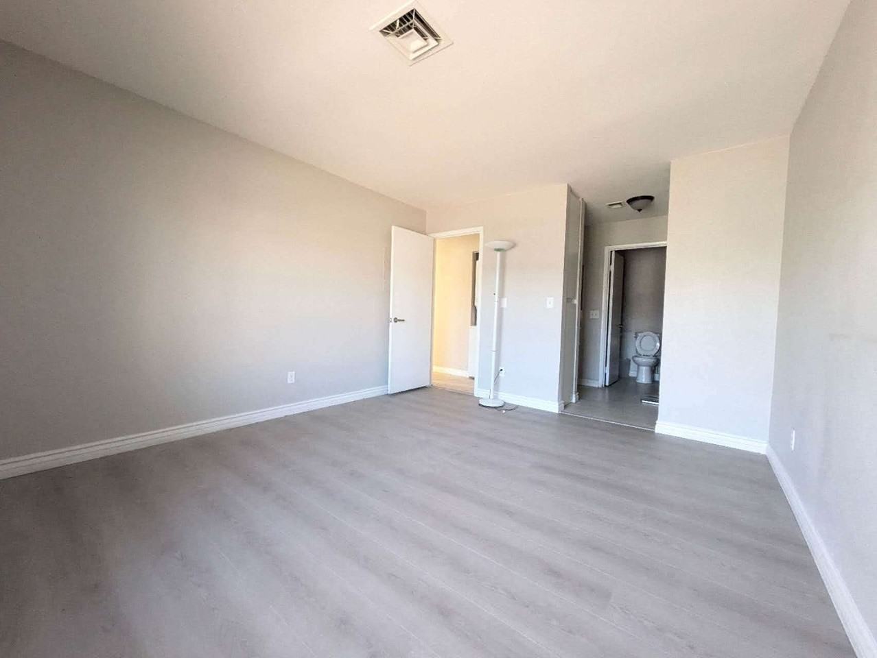 4836 Nara Vista Way #102 - Photo 5 of 17