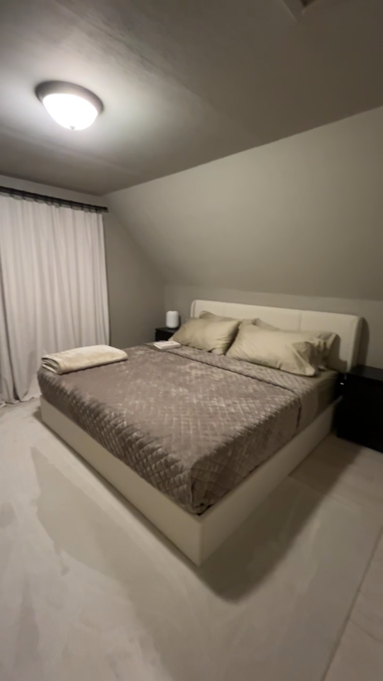 213 11th Ave Sw #NA - Photo 7 of 18