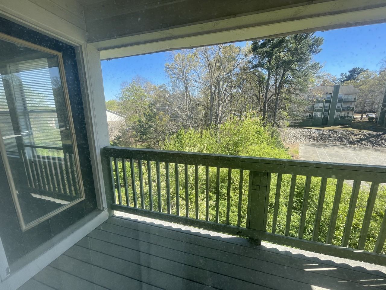 942 Stewarts Creek Dr #9 - Photo 2 of 17