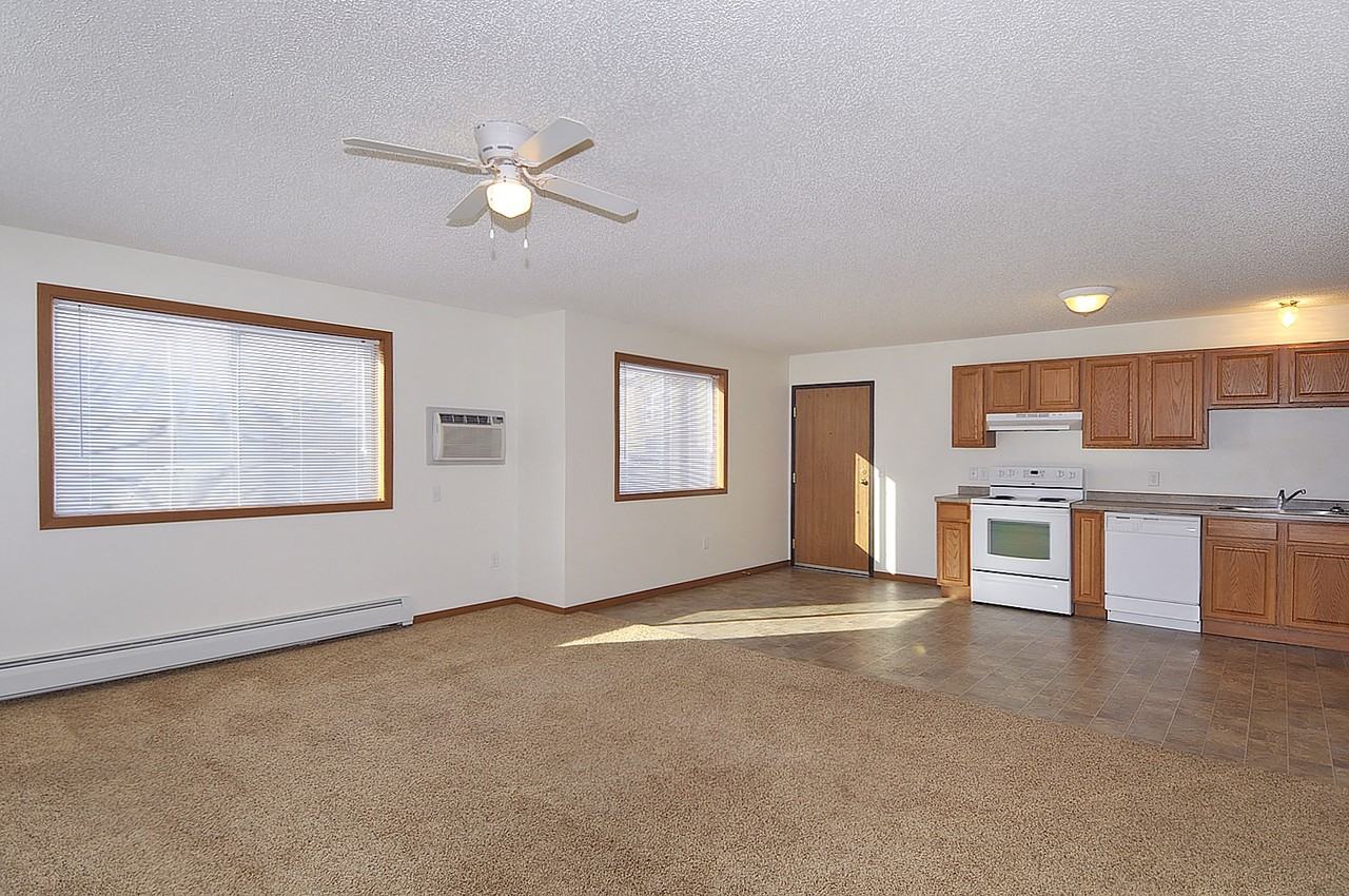 2610 Cardinal Ave #301 - Photo 2 of 5