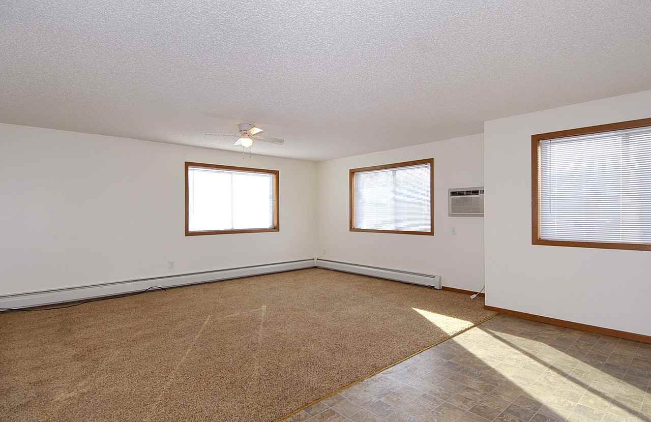 2610 Cardinal Ave #301 - Photo 3 of 5