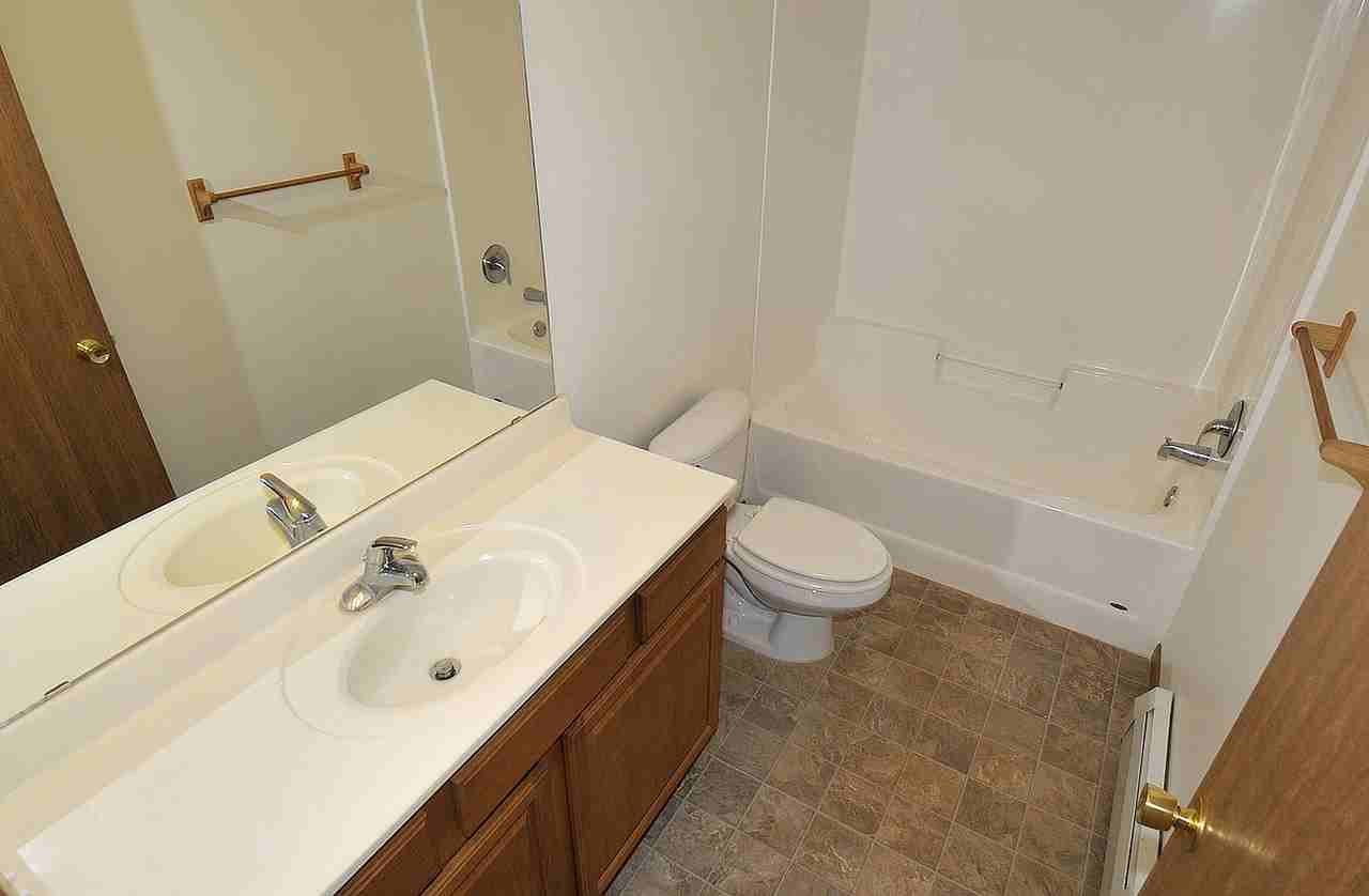 2610 Cardinal Ave #301 - Photo 4 of 5