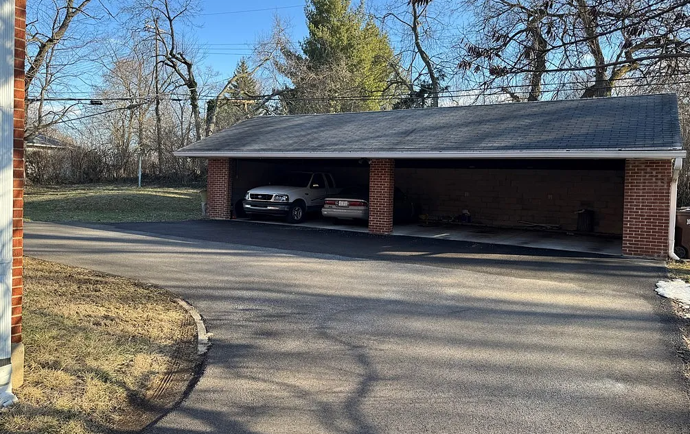 200 Northwood Ave #4 - Photo 3 of 7