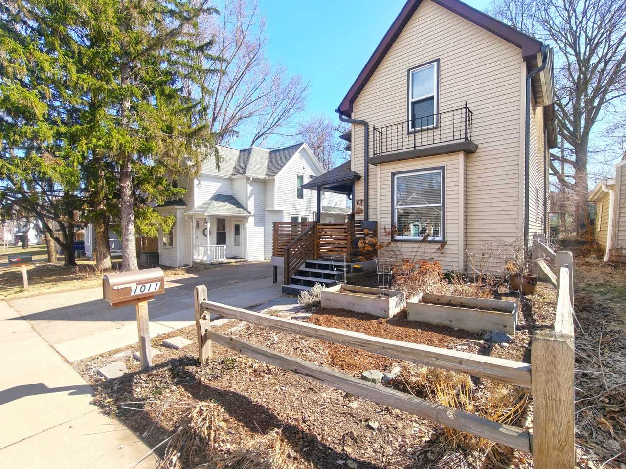 1011 E Grand Ave #NA - Photo 3 of 43