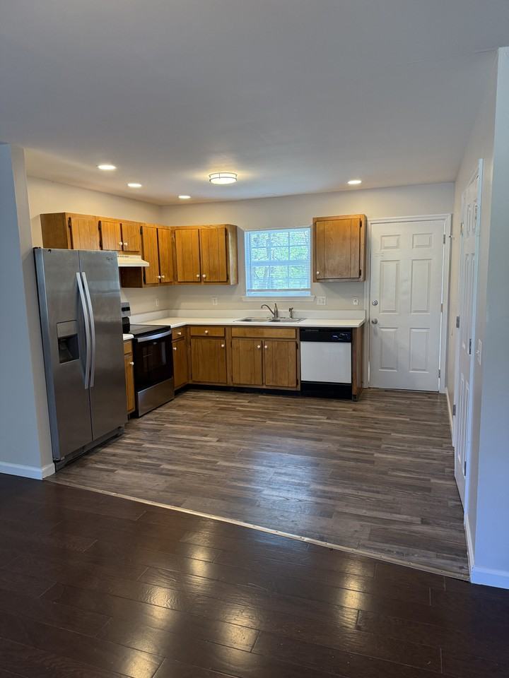 1175 Skyview Dr Nw #16 - Photo 3 of 8