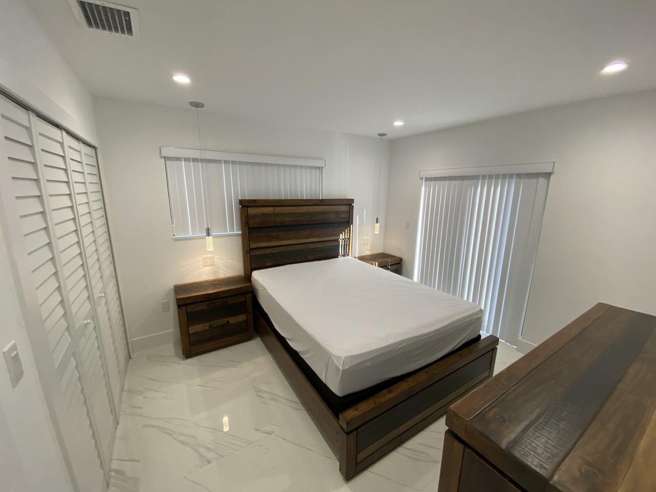 951 Sw 68th Ct #1 - Photo 4 of 15