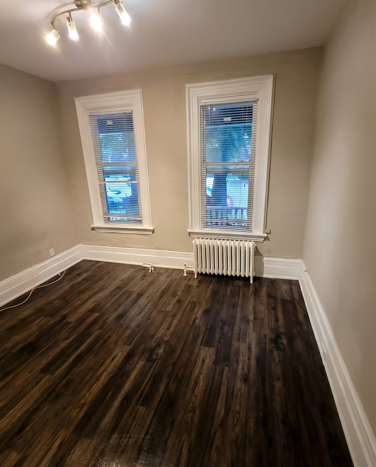 127 West Street - Photo 4 of 7