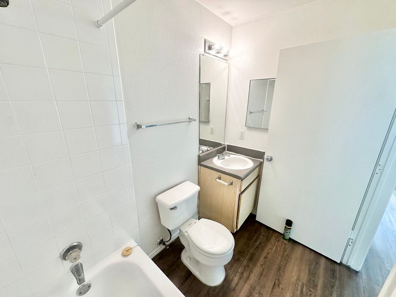 2520 W. Prairie Street – Efficiency Apartment Near the University of North Texas - Photo 5 of 17