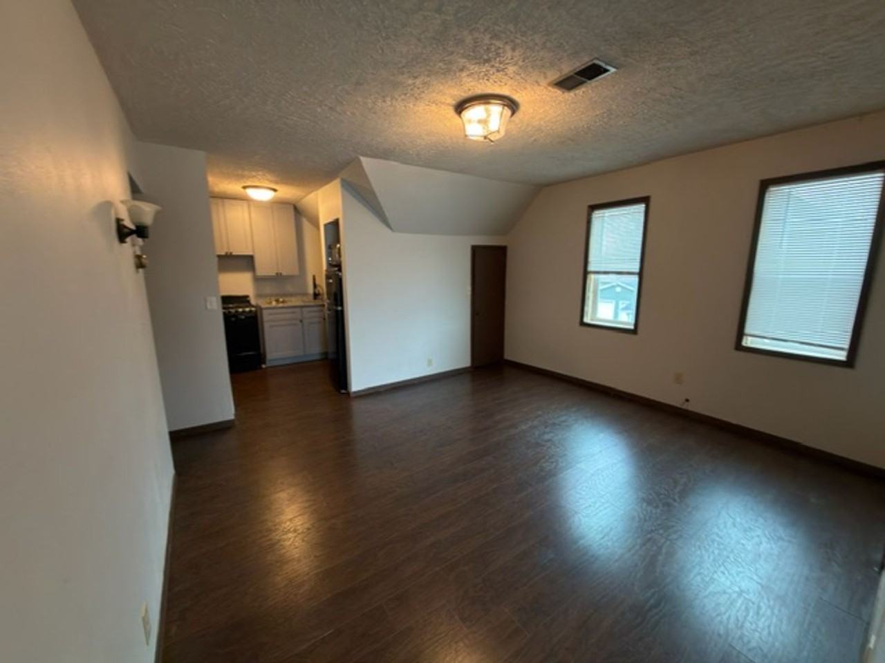 108 108 South Kimberlin - 2 #2 - Photo 2 of 13