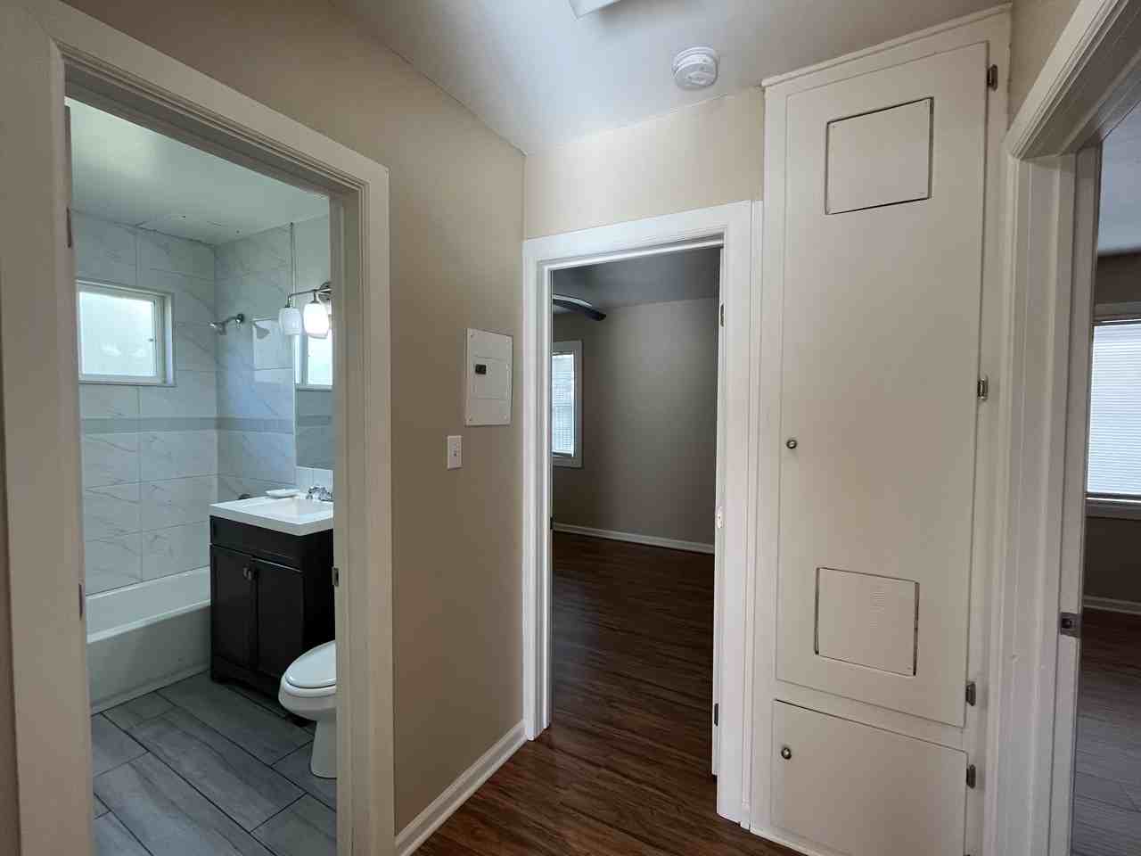 6116 Radford Avenue - Photo 2 of 8
