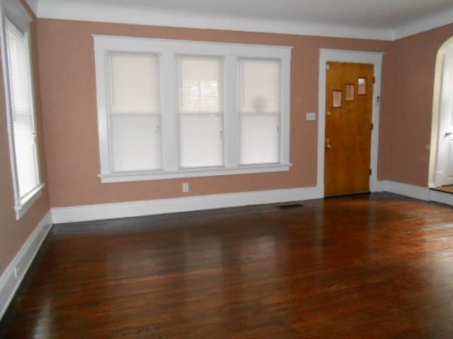 3621 Willys Pkwy - Photo 4 of 18