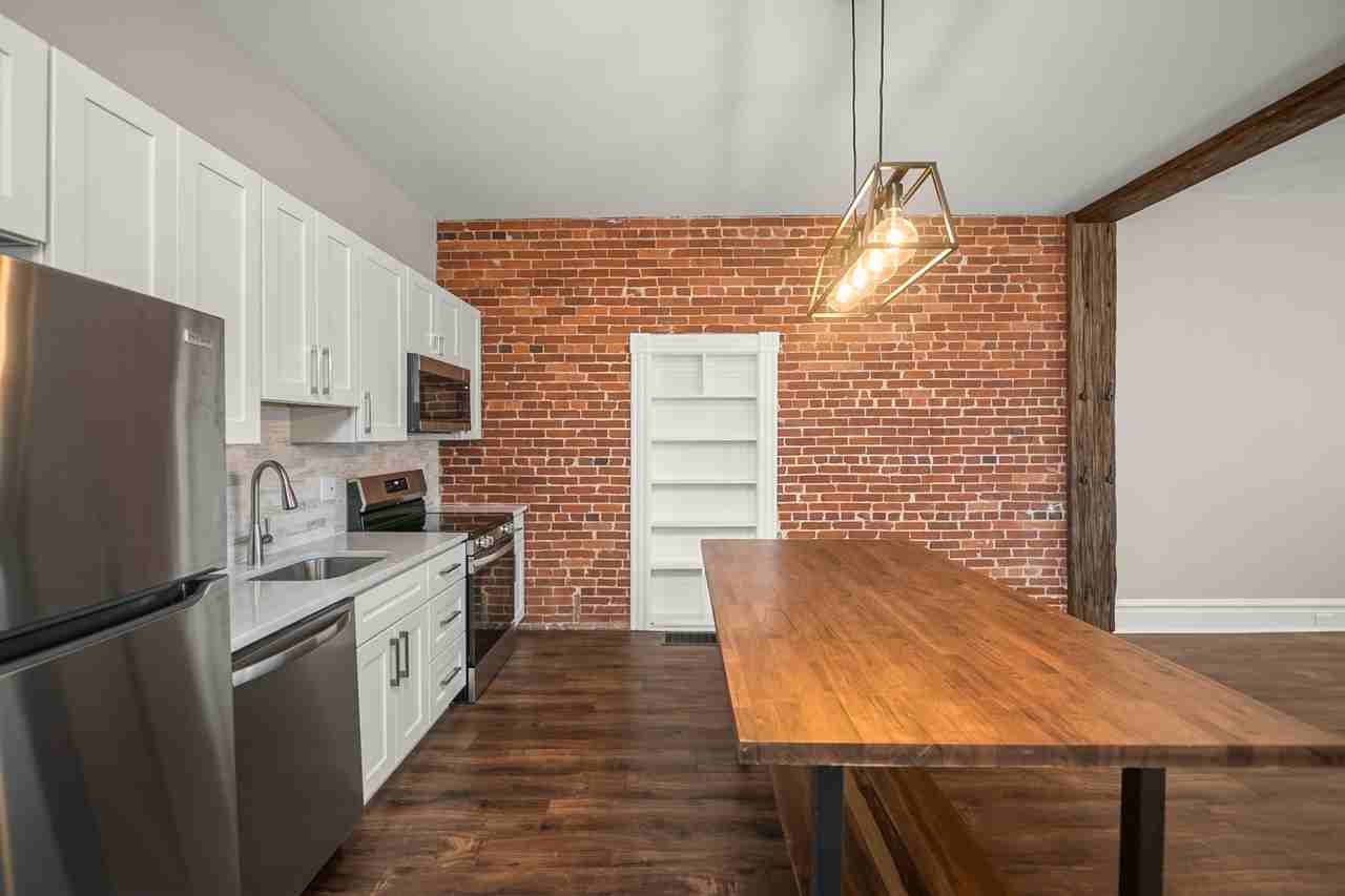 1017 Ann Avenue1FL #1017 - Photo 4 of 19