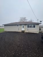 featured image of 434 E 9th St