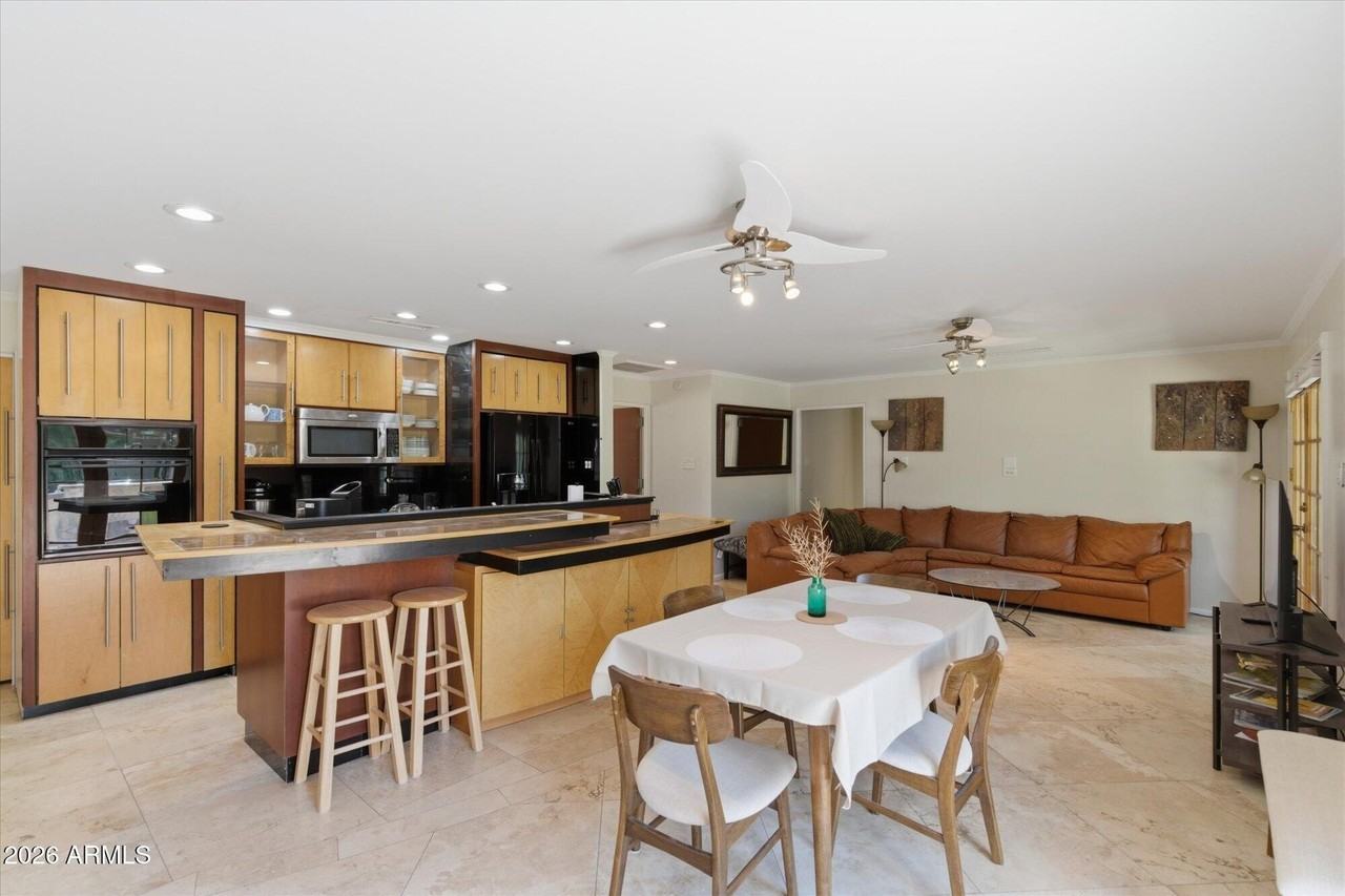 4613 E Vernon Ave - Photo 6 of 24
