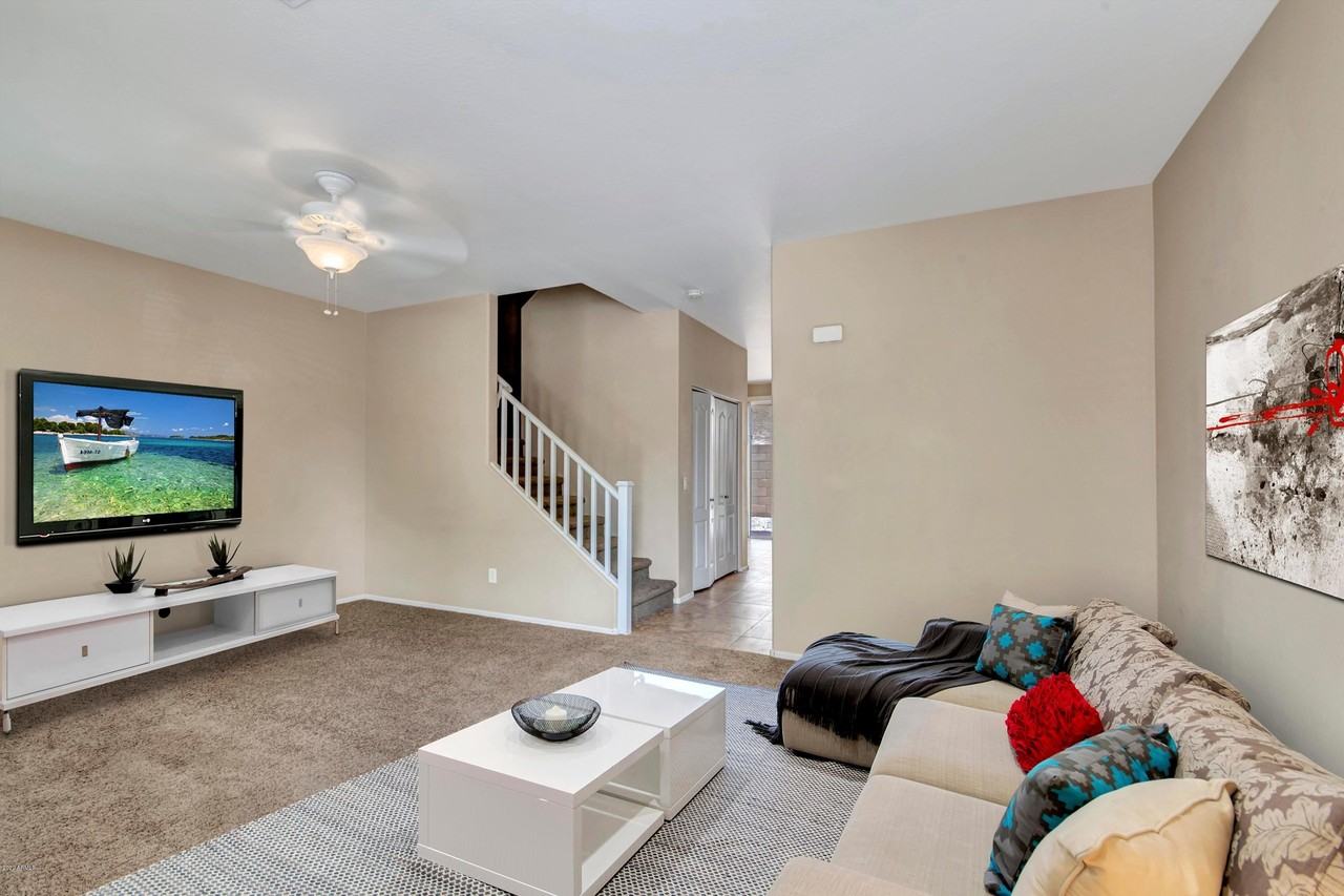 4058 E Carla Vista Dr - Photo 2 of 18