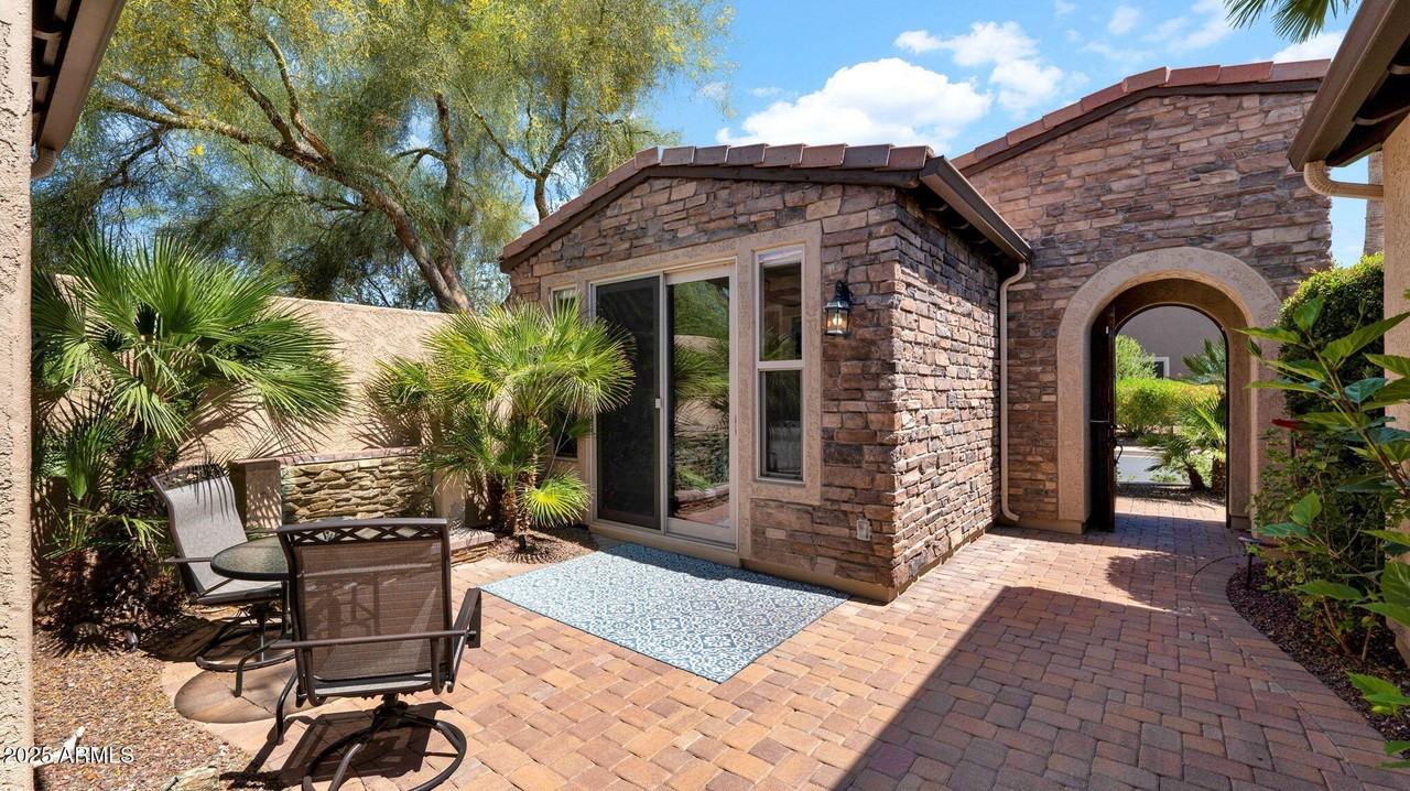 12981 W Yellow Bird Ln - Photo 6 of 47