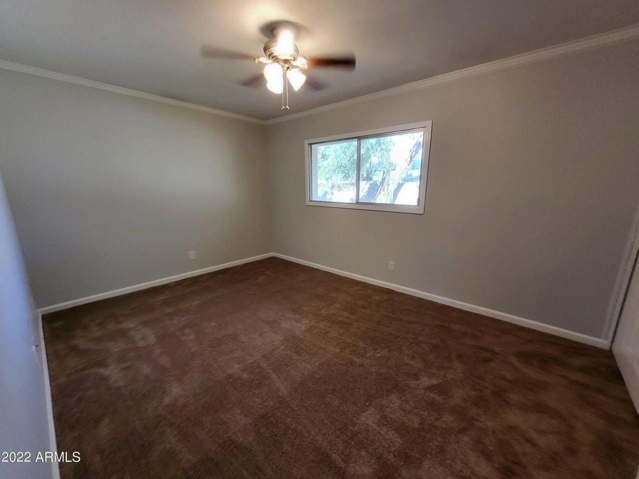 3719 S Elm St - Photo 4 of 14