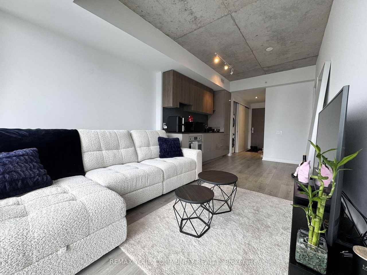 161 Roehampton Avenue - Photo 5 of 17