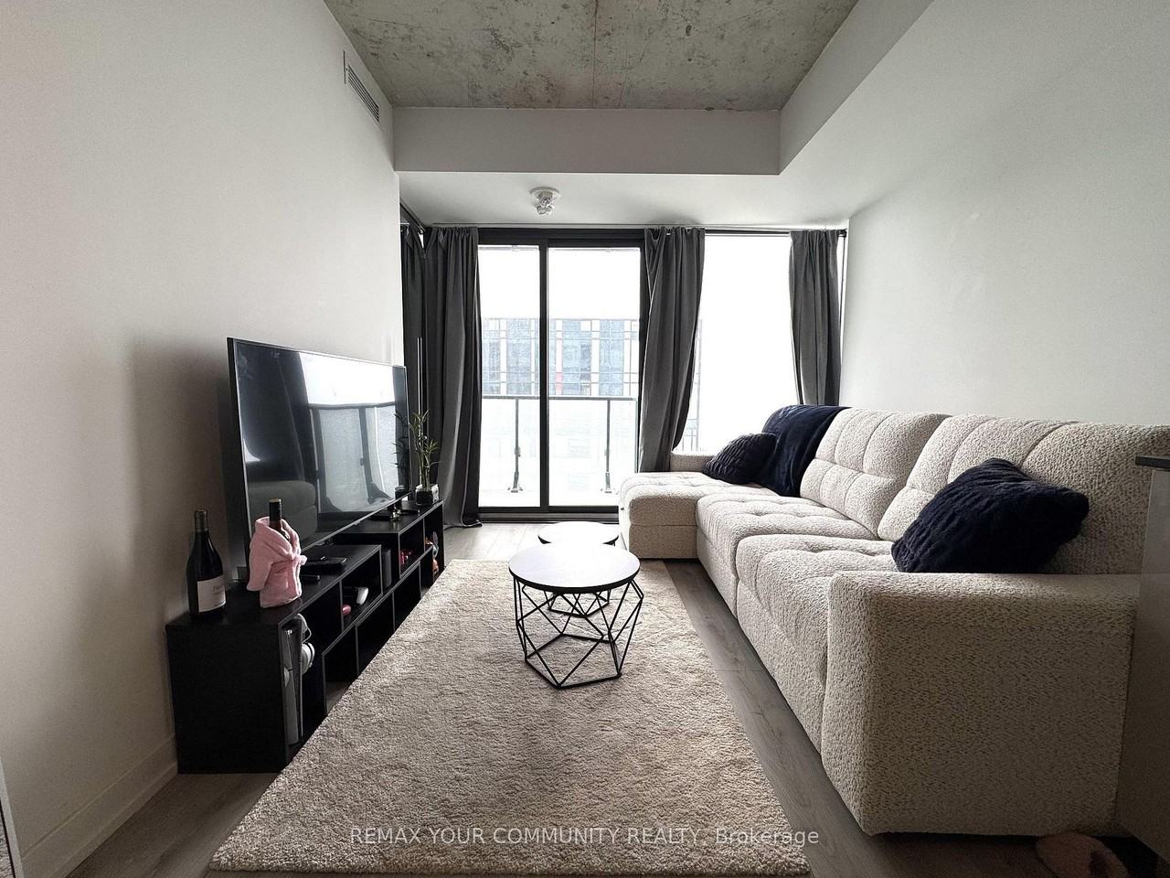 161 Roehampton Avenue - Photo 7 of 17