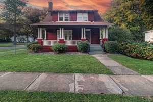 featured image of 6 Sanger Ave