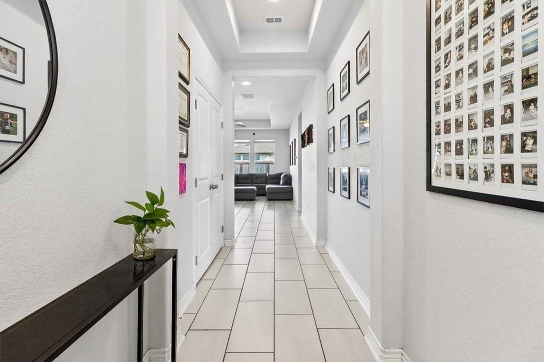 2614 Vista Del Sol St - Photo 4 of 39