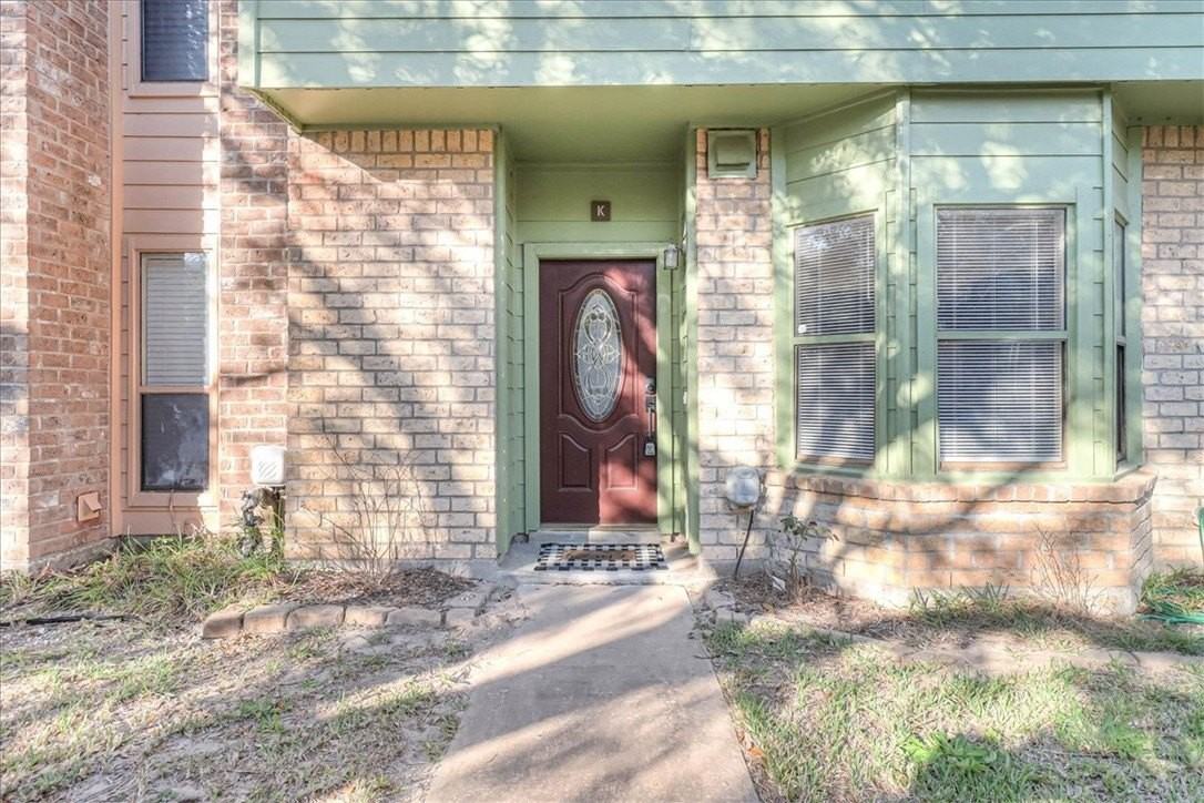 2713 Saint Joseph St Apt K - Photo 2 of 40