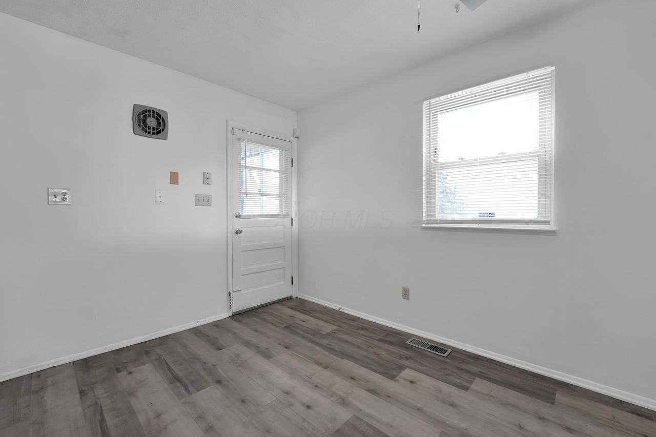 3384 Norwalk Rd - Photo 4 of 15