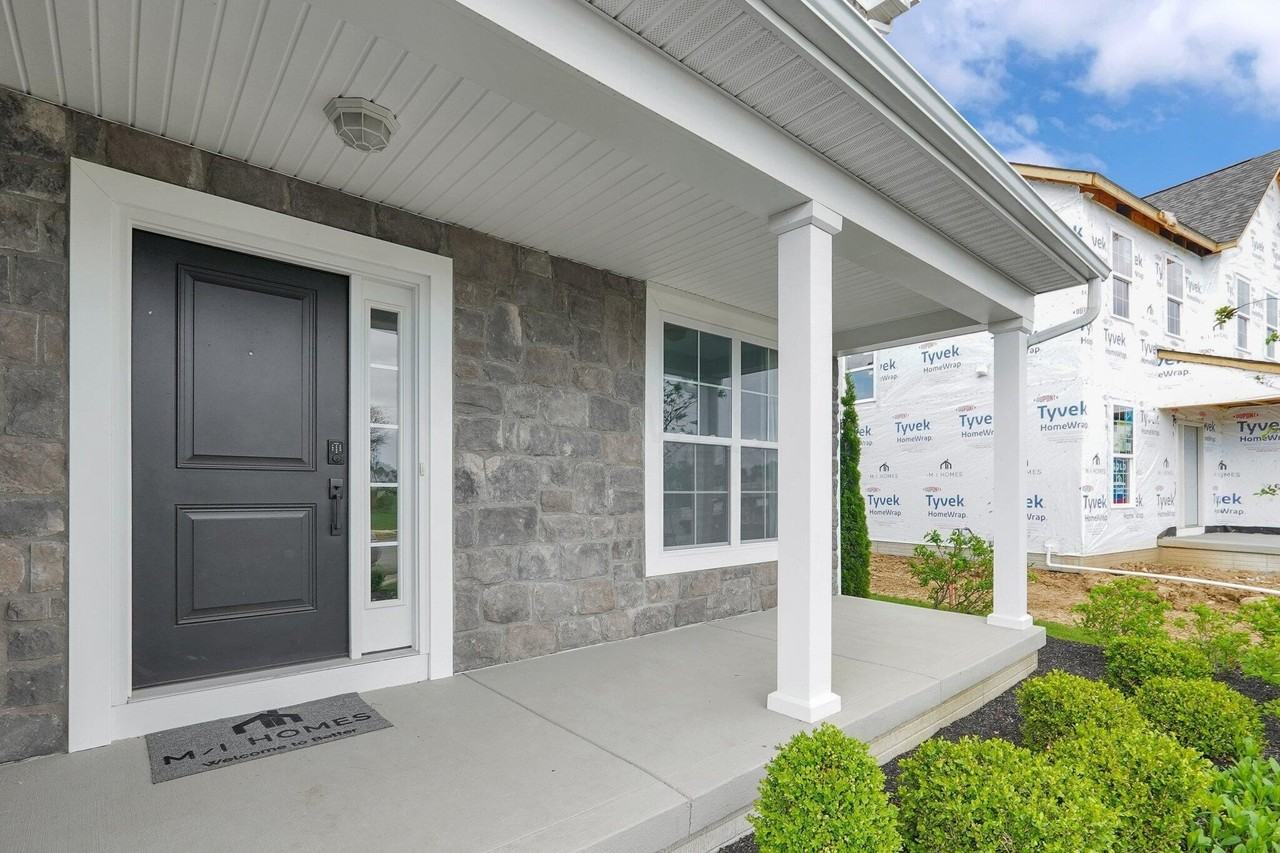 2775 Chatwood Loop - Photo 2 of 39