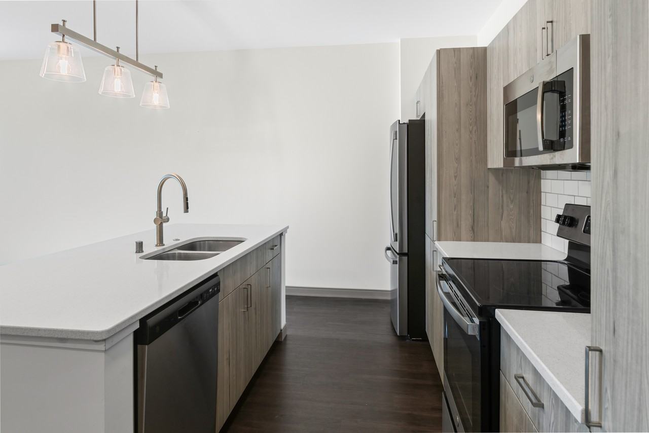 2420 E Capitol Dr #401 - Photo 3 of 26