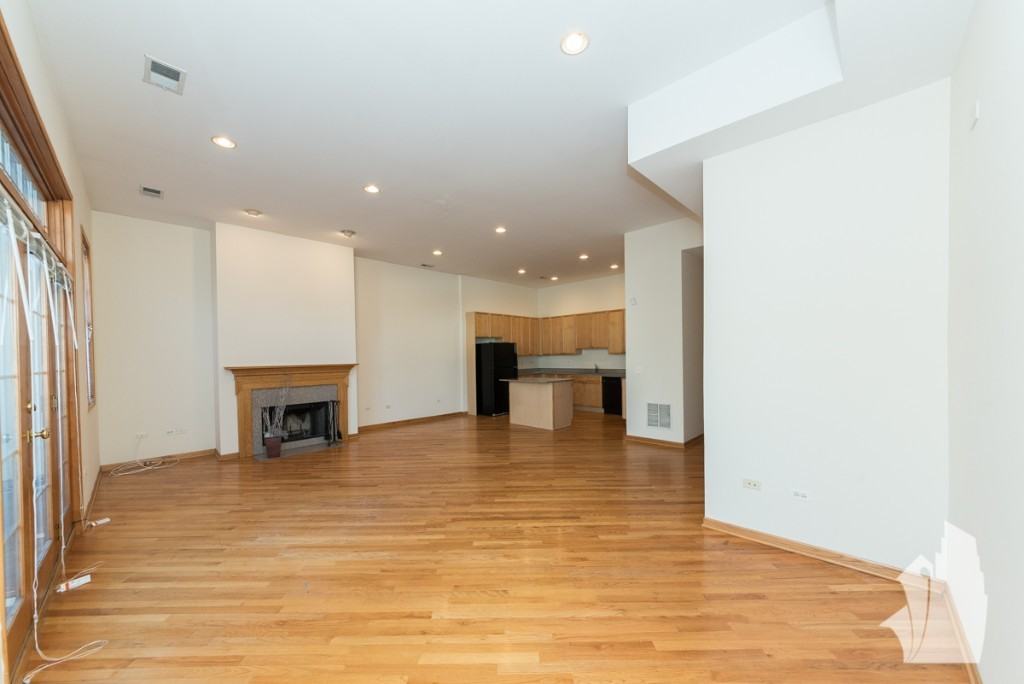 2539 N Southport Ave #2531-4S - Photo 4 of 24