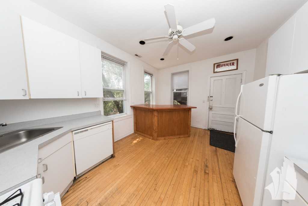 2318 N Southport Ave #3R - Photo 5 of 19