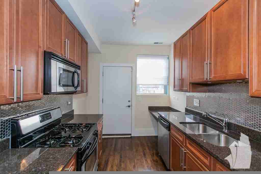 1851 W Cornelia Ave #1849-1 - Photo 5 of 9